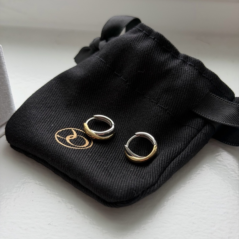 OOTDY Mixed Crossover Huggies (Gold & Silver) - Picture 4 of 5